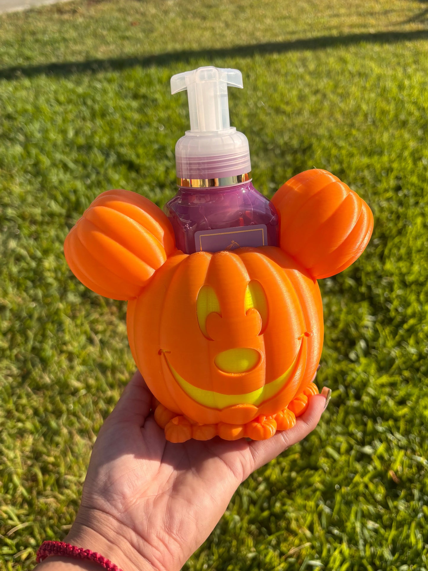 Mouse pumpkin soap holder