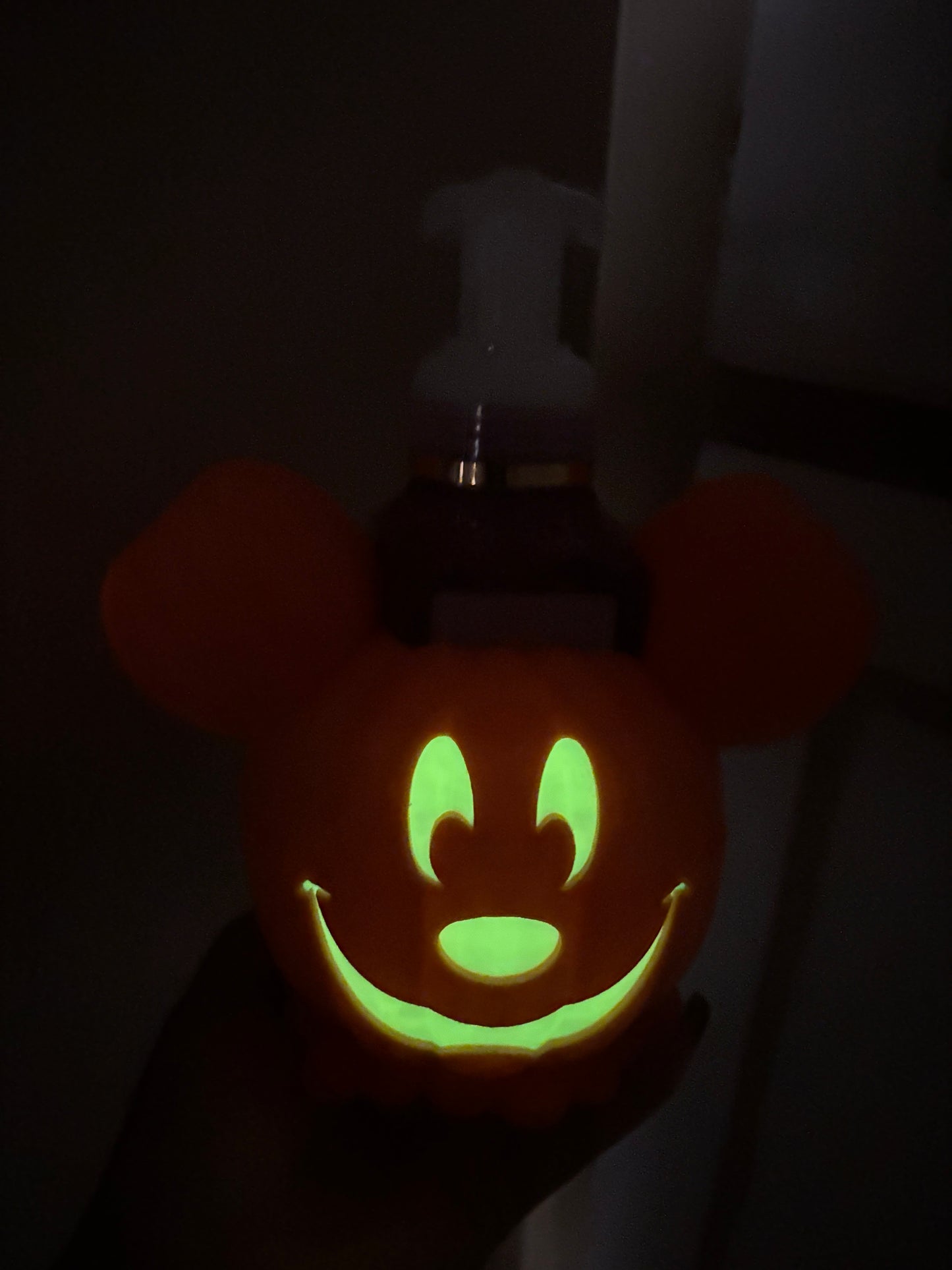 Mouse pumpkin soap holder
