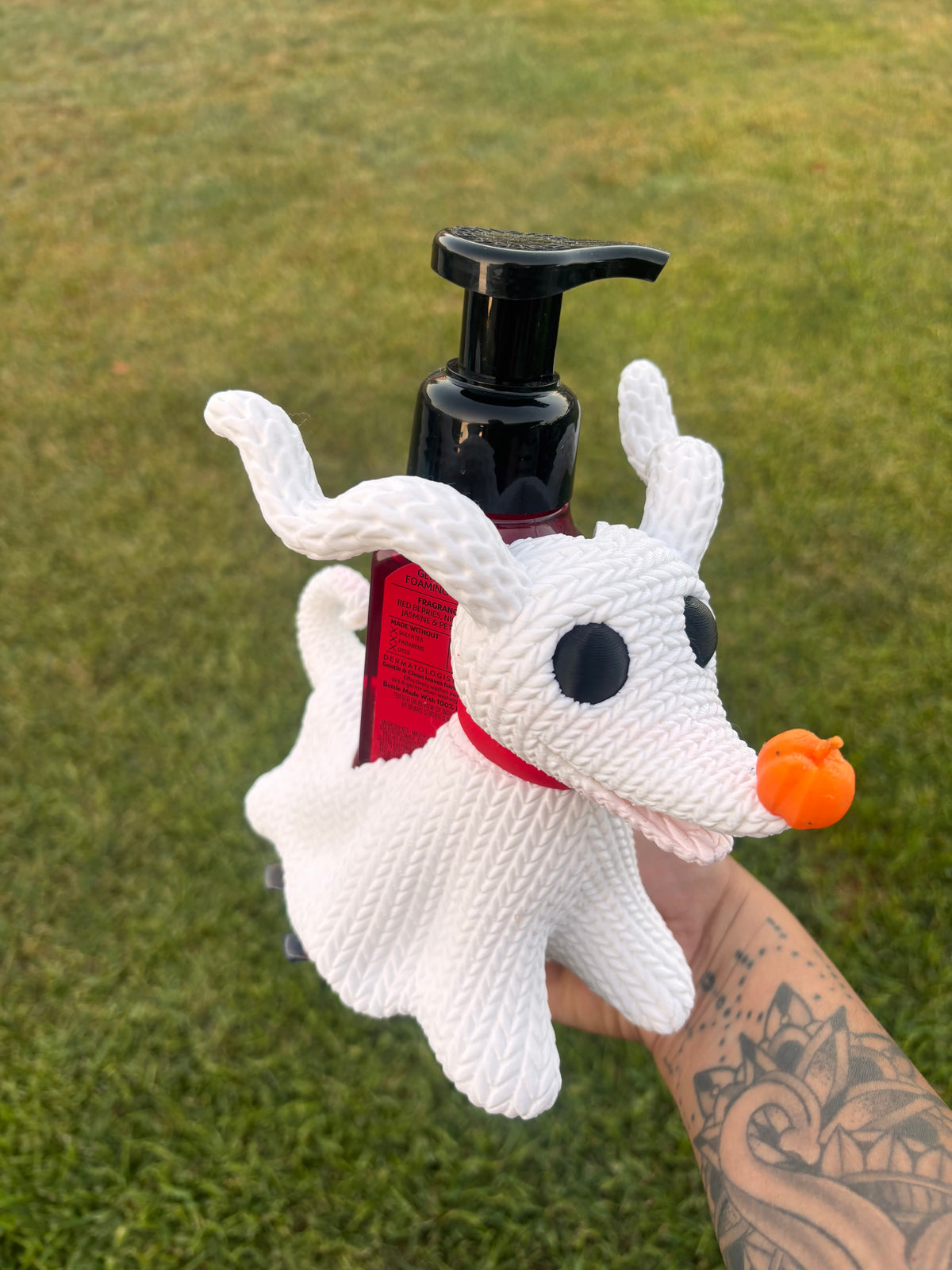 Zero ghost dog soap holder